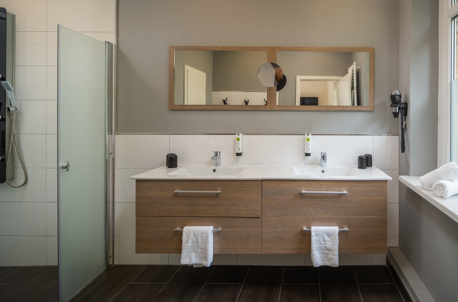 Badezimmer im Explorerclub Vierbettzimmer